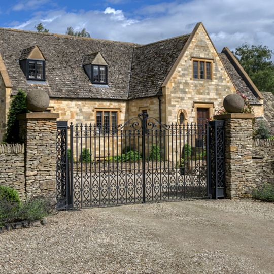 Residential security gate