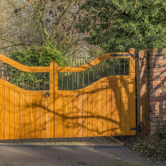 Residential driveway gate